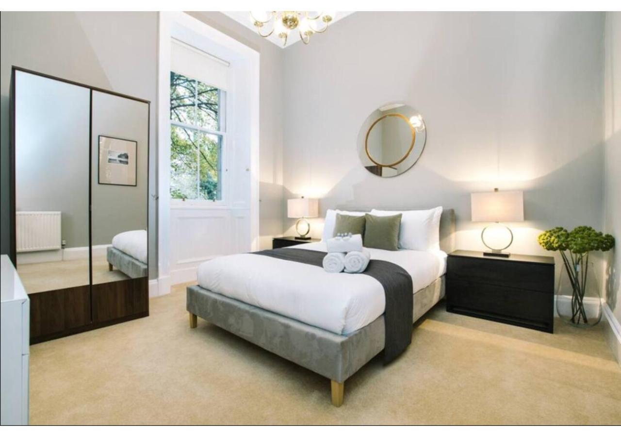 Joivy Palmerston Place Residence - Luxury City Centre Apt With Private Parking إدنبرة المظهر الخارجي الصورة